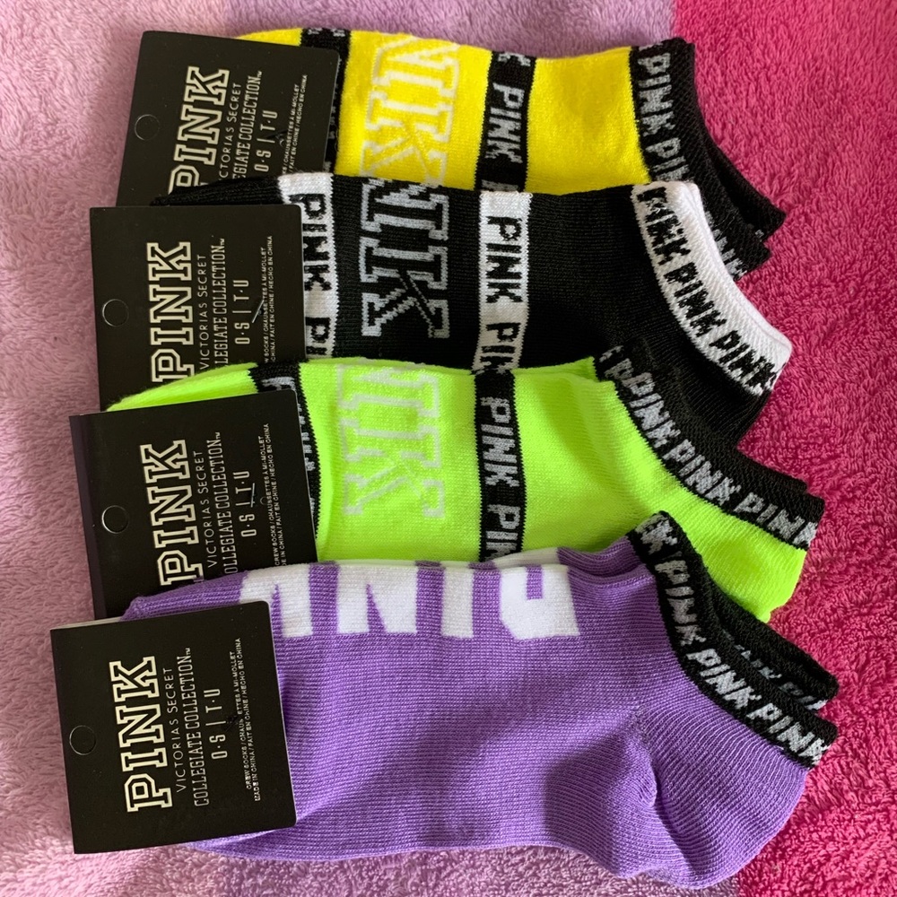 NWT PINK VICTORIA SECRET SOCKS
